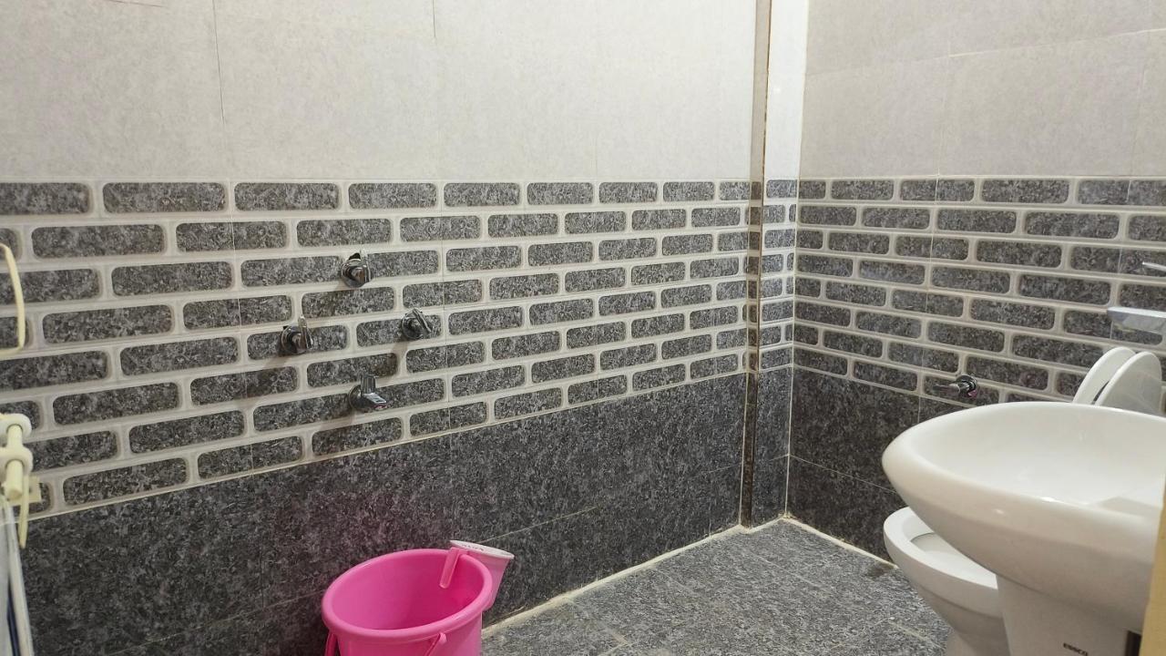 אויאיין Nain Guest House מראה חיצוני תמונה