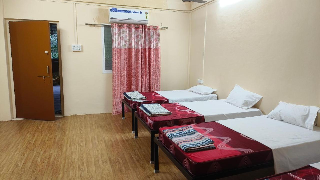 אויאיין Nain Guest House מראה חיצוני תמונה