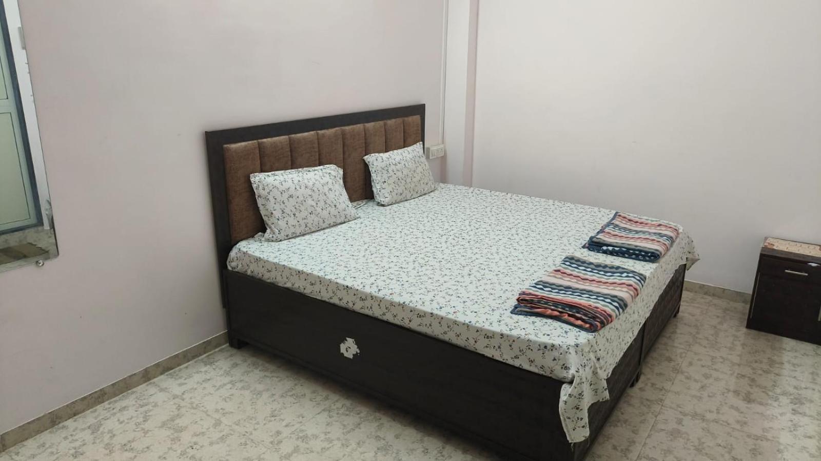 אויאיין Nain Guest House מראה חיצוני תמונה