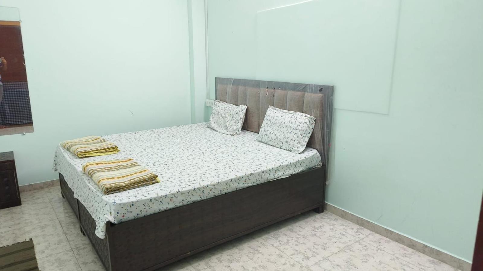 אויאיין Nain Guest House מראה חיצוני תמונה