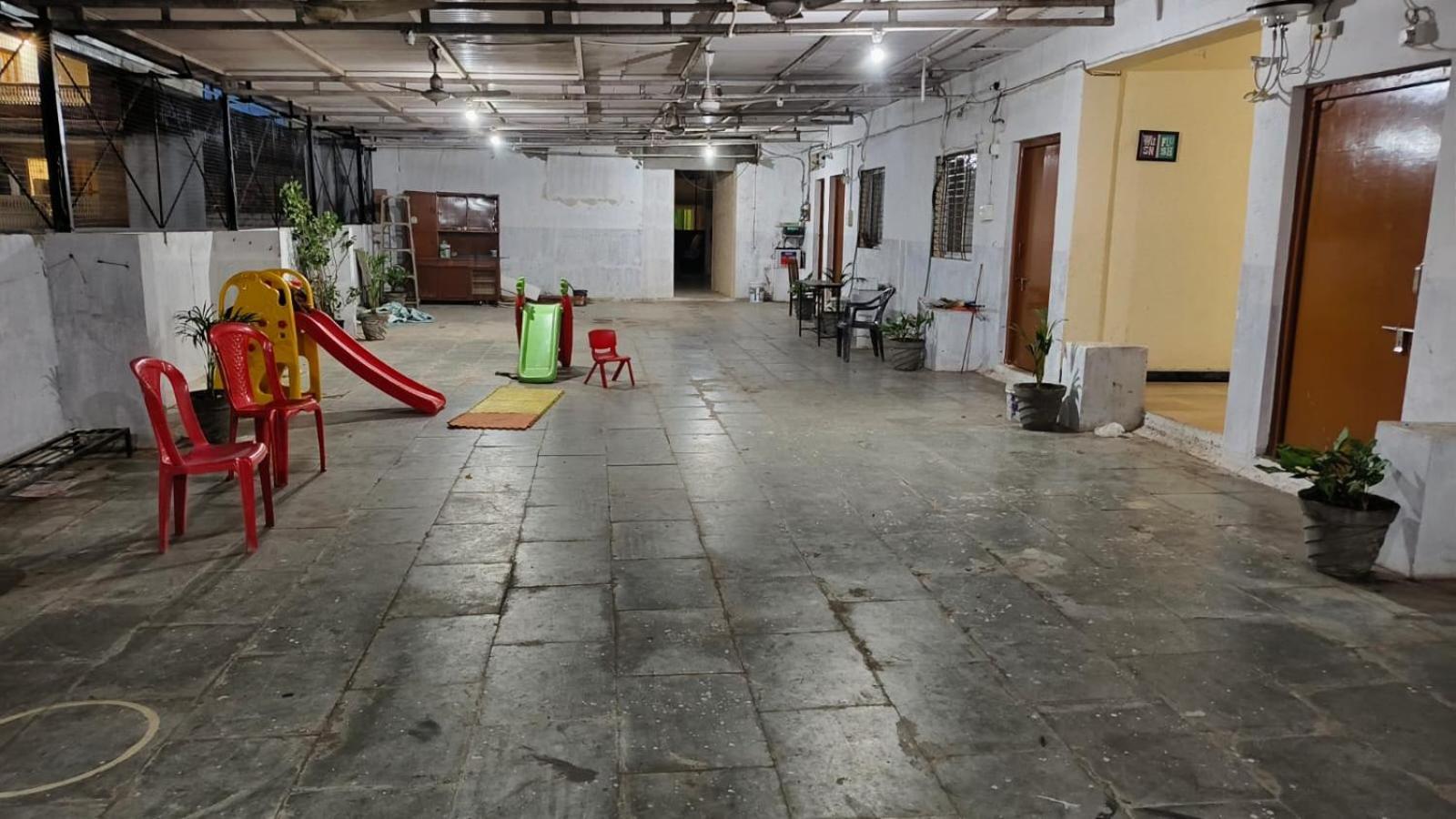 אויאיין Nain Guest House מראה חיצוני תמונה